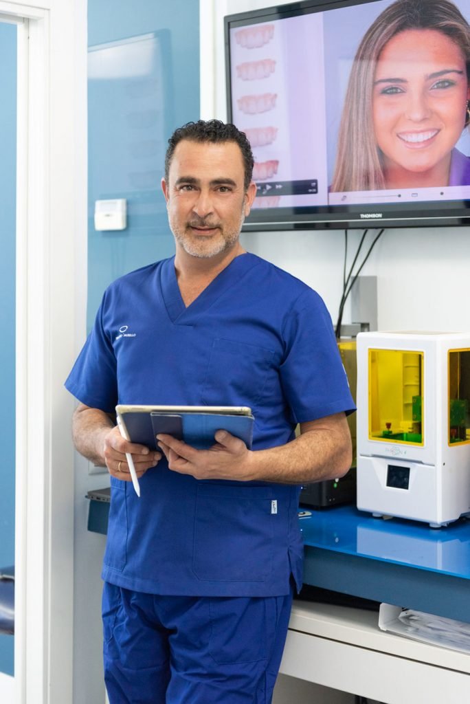 Dr. Javier Ferrándiz | Clínica Ferrándiz Murillo Santa María Dental El Puerto